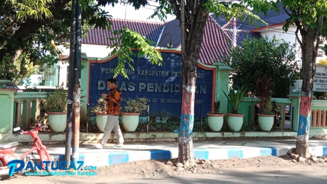 
					Tahun Ajaran Baru, Jumlah Siswa SMP Negeri di Kab. Probolinggo Kian Menyusut