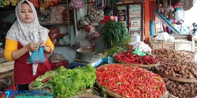
					Harga BBM Naik, Harga Cabai hingga Bawang Merah ikut Meroket