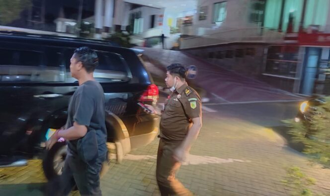 
					Barang Bukti Kasus Ilegal Mining Gempol ke Kejaksaan