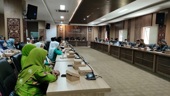 
					DPRD Sepakat Bentuk Perda Bosda Madin