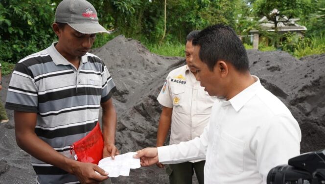 
					Sidak Tambang Pasir, Cak Thoriq Temukan Banyak Pelanggaran 