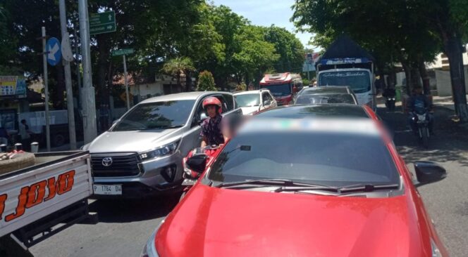 
					Truk Tangki BBM Mogok, Jalur Pantura Lumpuh