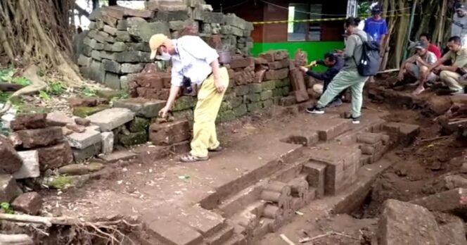 
					Tim Arkeolog Pastikan Struktur Purbakala di Prigen Adalah Candi