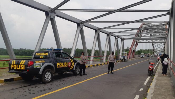 
					Rawan Balap Liar, Polisi Tingkatkan Patroli di Pantai Watu Pecak