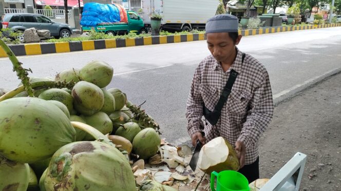 
					Kisah Ibnu Hajar, Kena PHK lalu Meraup Cuan lewat Degan