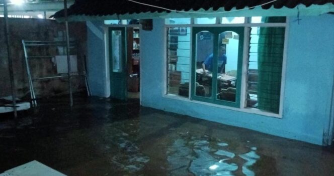 
					Hujan Deras Lereng Bromo, 2 Kelurahan Terendam Banjir