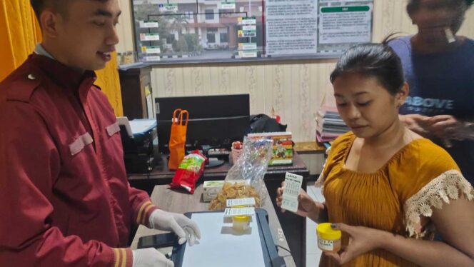 
					Lima Orang Budak Sabu Ditangkap, Diantaranya Sepasang Pasutri