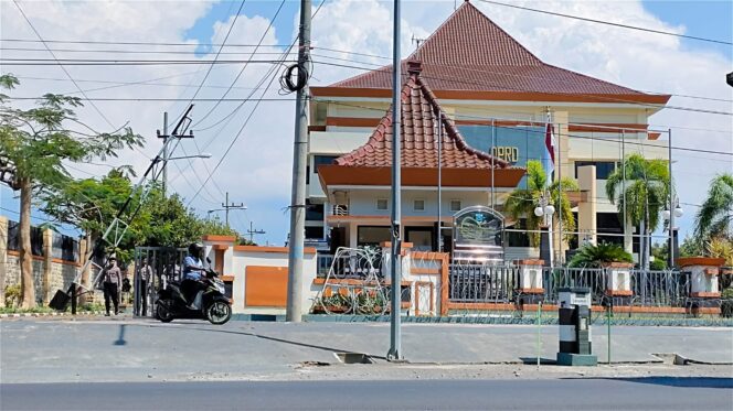 
					Rapat Pembentukan Perda Madin Dimulai Pekan Ini