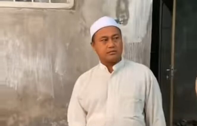 
					Viral, ‘Kiai’ Enggan Dievakuasi Saat Semeru Erupsi