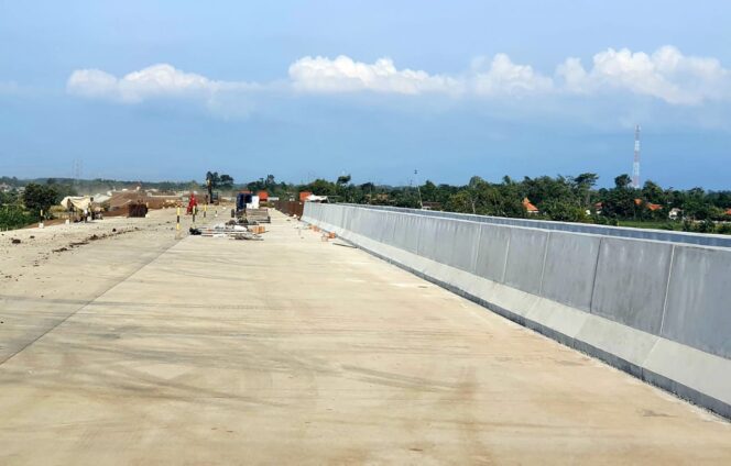 
					Tol Paspro Gending Diresmikan Februari, Pengerjaan Probowangi Dimulai Januari