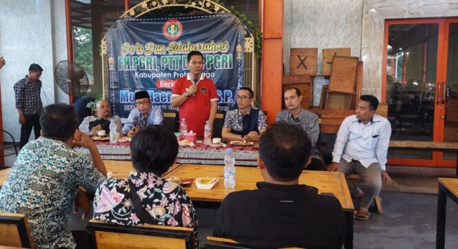 
					Perjuangkan P3K hingga Akses Internet, Guru Honorer Probolinggo Curhati Komisi X DPR-RI