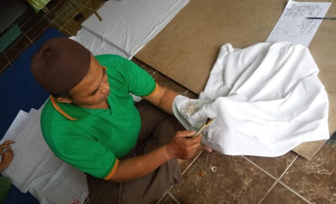 
					Batik Tulis ‘Pasuruan Bercerita’, Meretas Jalan ditengah Modernisasi
