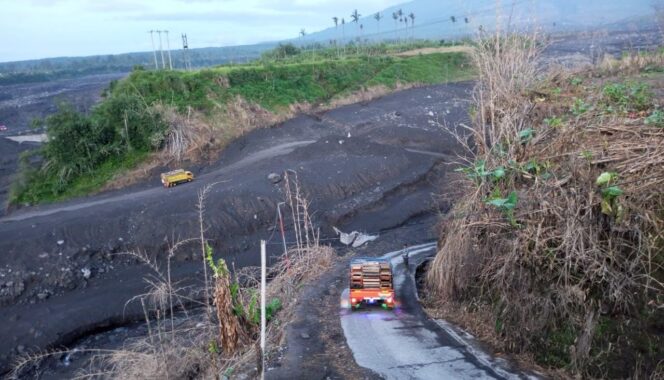 
					BISA DILEWATI: Jalur Curah Kobokan sudah bisa dilewati oleh warga. (foto: Asmadi)