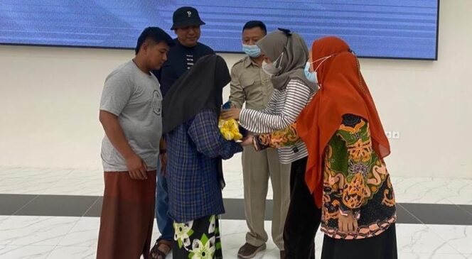 
					Polisi Bebaskan Sejoli Pembuang Bayi di Lumajang, ini Alasannya