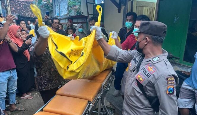 
					Penjual Sate Ditemukan Meninggal Dalam Rumah Kontrakan, Korban Pembunuhan?