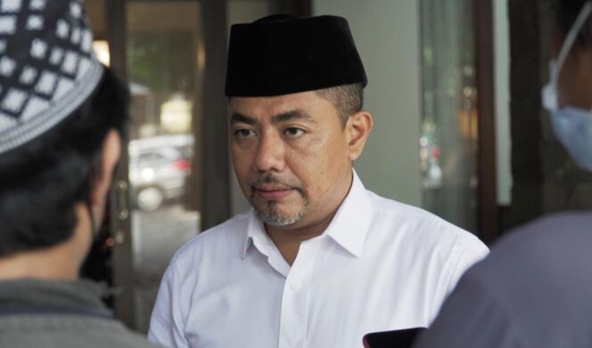 
					Dewan Pengasuh Pesantren Zainul Hasan (PZH).Genggong Pajarakan Probolinggo, KH. dr. Muhammad Haris Damanhuri Romly atau Gus Haris. (foto: Dok pribadi)