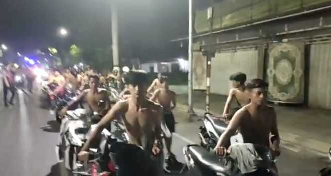 
					Razia Balap Liar, Polisi di Kota Pasuruan Sita Puluhan Motor