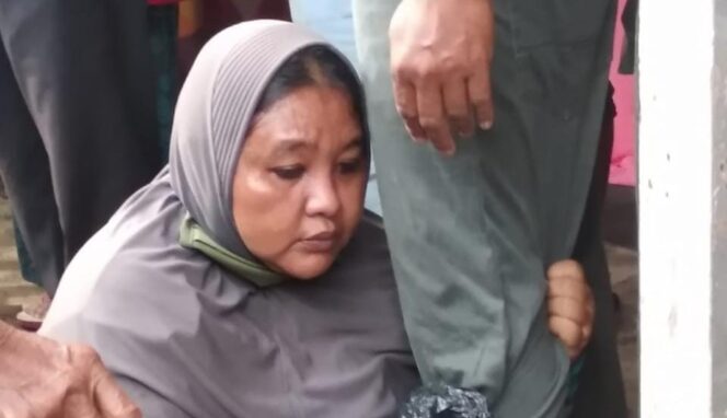 
					Warga Tangkap Emak-emak Diduga Copet di Pasar Senin, ini Kronologi Kejadiannya