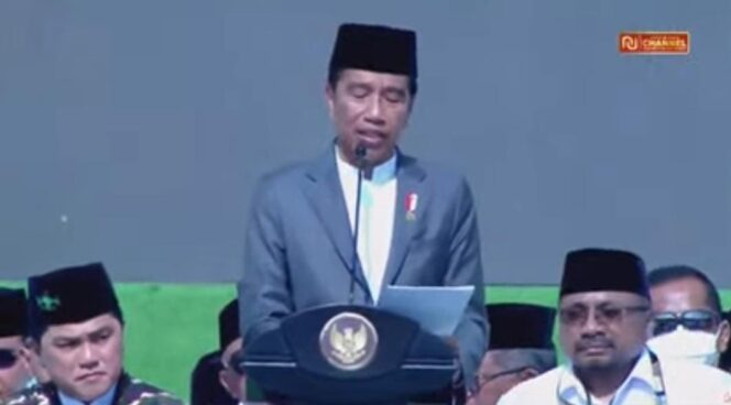 
					APRESIASI: Presiden Jokowi saat memberikan arahan dalam Resepsi 1 Abad NU di Gelora Delta Sidoarjo. (screenshot video).