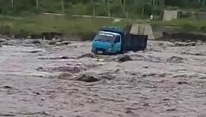 
					Tangkapan layar struk terjebak lahar hujan Gunung Semeru.