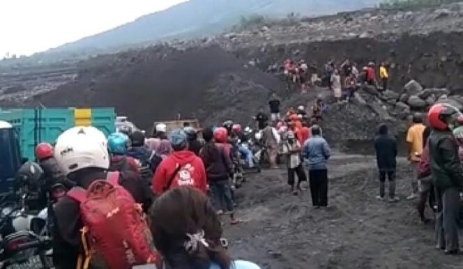 
					Tangkapan layar video akses Curah Kobokan Lumajang.