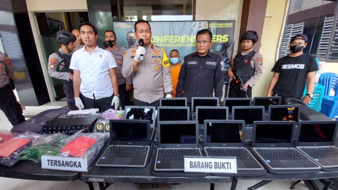 
					Anggota Polres Probolinggo Kota liris pelaku.