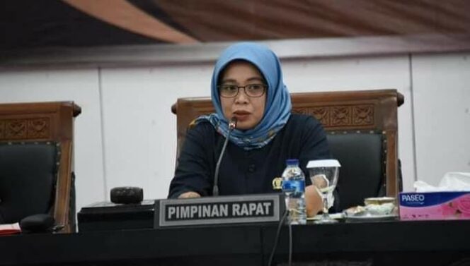 
					Wakil Ketua DPRD Lumajang, Oktaviani.