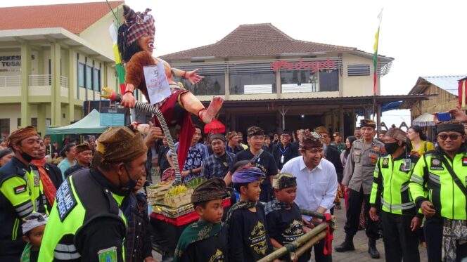 
					Hadiri Tawur Kesanga di Tosari Pasuruan, Wagub Jatim Mengaku Terpukau