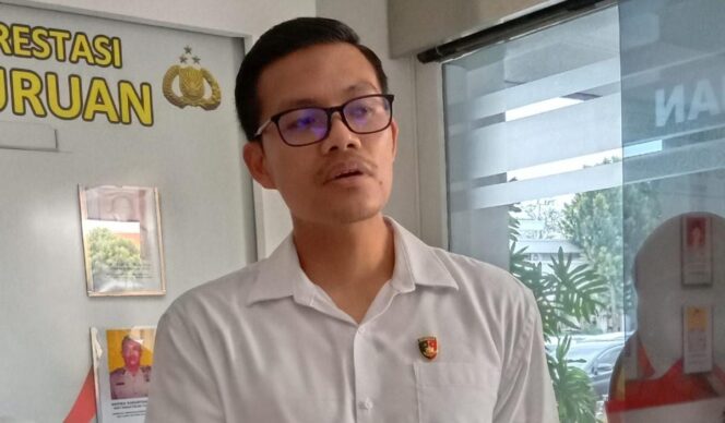 
					Kasatreskrim Polres Pasuruan, AKP Farouk Ashadi Haiti.