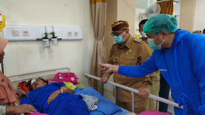 
					Kunjungi Pasien Laka Duren, Wabup Timbul: Biaya Pengobatan Ditanggung Pemerintah