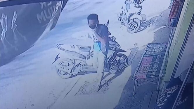 
					Tangkapan layar pencurian tabung LPG di Kota Pasuruan.