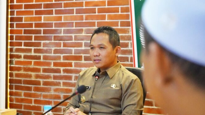 
					Bupati Lumajang, Thoriqul Haq.