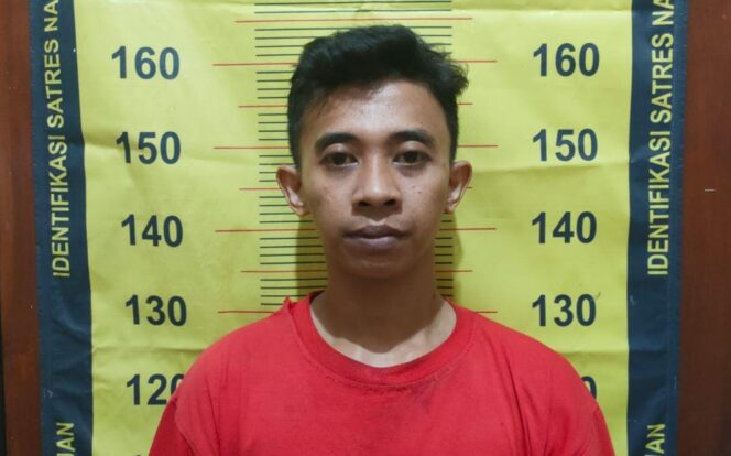 
					DITANGKAP: Tersangka kurir sabu, Anggiyan Putra Moerdiono. (foto: Moh. Rois)