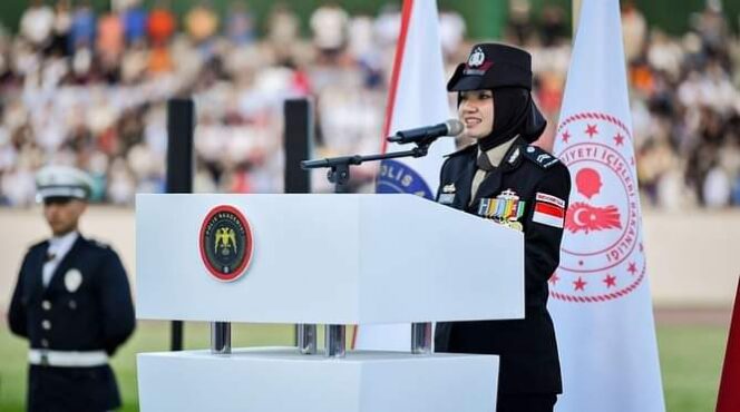 
					TERBAIK: Bpriptu Tiara Nissa saat berpidato dalam wisuda Turkish National Police Academy. (foto: Moh. Rois)