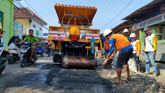 
					Pemeliharaan Jalan di Kabupaten Probolinggo Tersisa 15 Persen