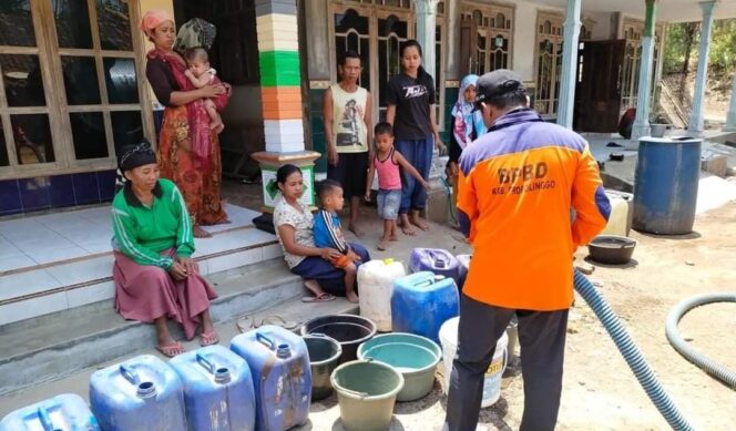 
					Kemarau, 20 Desa di 10 Kecamatan di Kabupaten Probolinggo Krisis Air Bersih