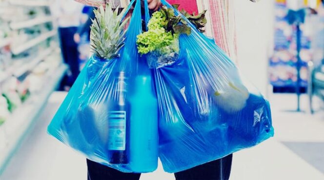 
					Ilustrasi kantong plastik yang digunakan untuk belanja kebutuhan sehari-hari.