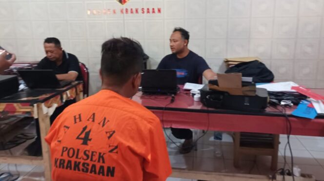 
					DITANGKAP: Satu pelaku curanmor telah ditangkap Polsek Kraksaan, 2 orang statusnya DPO. (foto: Ali Yak'lu)