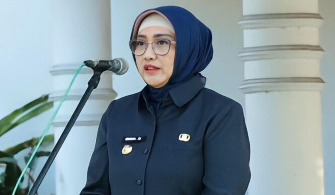 
					Pj. Bupati Lumajang, Indah Wahyuni. (foto: dokumen)