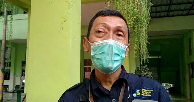 
					Kepala Dinas Tenaga Kerja (Disnaker) Kabupaten Probolinggo, dr. Anang Budi Yoelijanto. (foto: Ali Yak'lu)