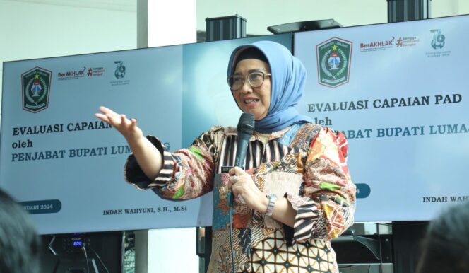 
					Pj. Bupati Lumajang, Indah Wahyuni. (foto: Asmadi)