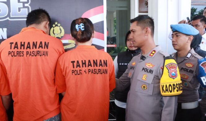 
					Polisi rilis kasus penganiayaan di Mapolres Pasuruan (foto: Moh. Rois).