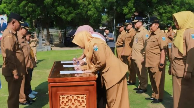 
					JAM KERJA DIPANGKAS: Aktifitas ASN di lingkungan Pemkab Probolinggo. (foto: dok).