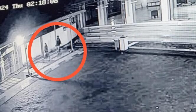 
					Tangkapan layar video rekaman CCTV pencurian tabung gas LPG di Kec. Winongan, Kab. Pasuruan.