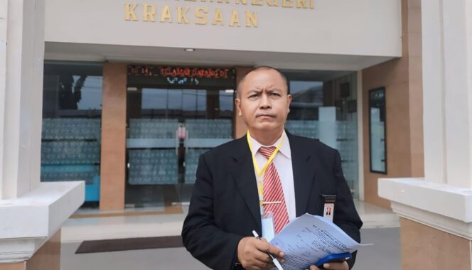 
					Kuasa Hukum pelapor Fathur Rohman, Samiran. (foto: Ali Ya'lu).