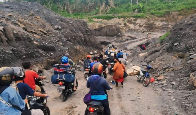 
					ALTERNATIF: Jalur Curah Kobokan jadi alternatif bagi masyarakat Lumajang - Malang, saat musim mudik nanti. (foto: Asmadi).