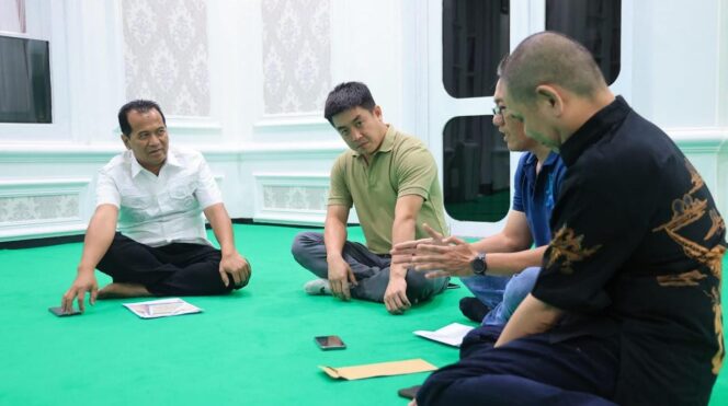 
					REMBUK: Pj Wali Kota bertemu dengan perwakilan etnis Tionghoa di Kota Probolinggo. (Istimewa).
