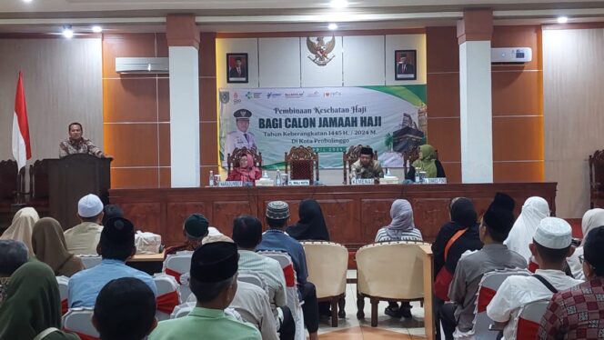 
					DIBINA: Pembekalan kesehatan calon jemaah haji Kota Probolinggo. (foto: Hafiz Rozani)