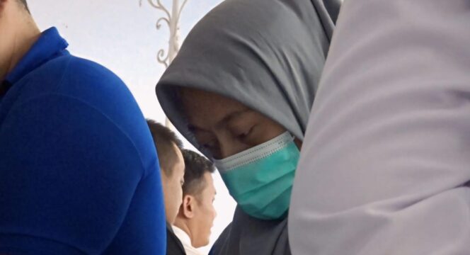 
					DITANGKAP: Jamilah (36) warga Desa Ampelsari, Kecamatan Pasrepan, Kabupaten Pasuruan, ditangkap polisi gegara narkoba. (foto: Moh. Rois).