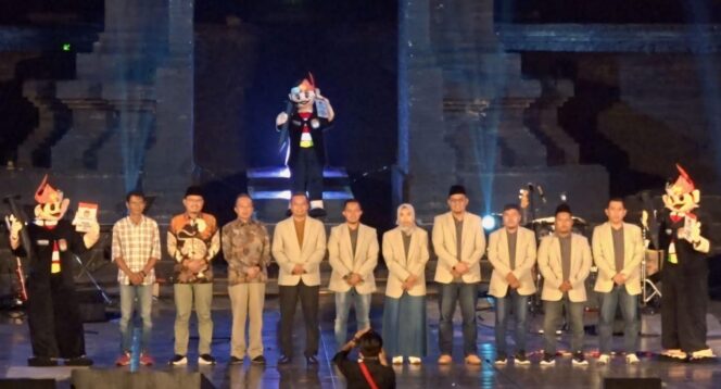 
					LAUNCHING: KPU Kabupaten Pasuruan meluncurkan maskot dan jinggle untuk Pilkada 2024. (foto: Moh. Rois).